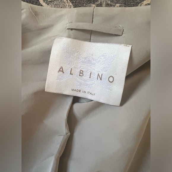 Albino mod Victorian 3/4 sleeve trench coat - Picture 10 of 13